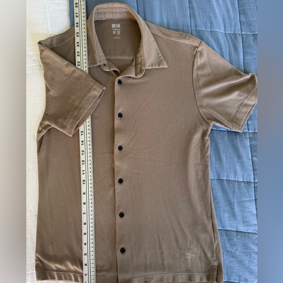 Uniqlo x Theory Collab AIRism Shirt 🤎 Taupe Brown | Size S | Cool & Minimalist 👕 - Picture 5 of 10